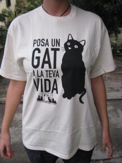 Camiseta Pon un Gato en tu Vida modelo 2